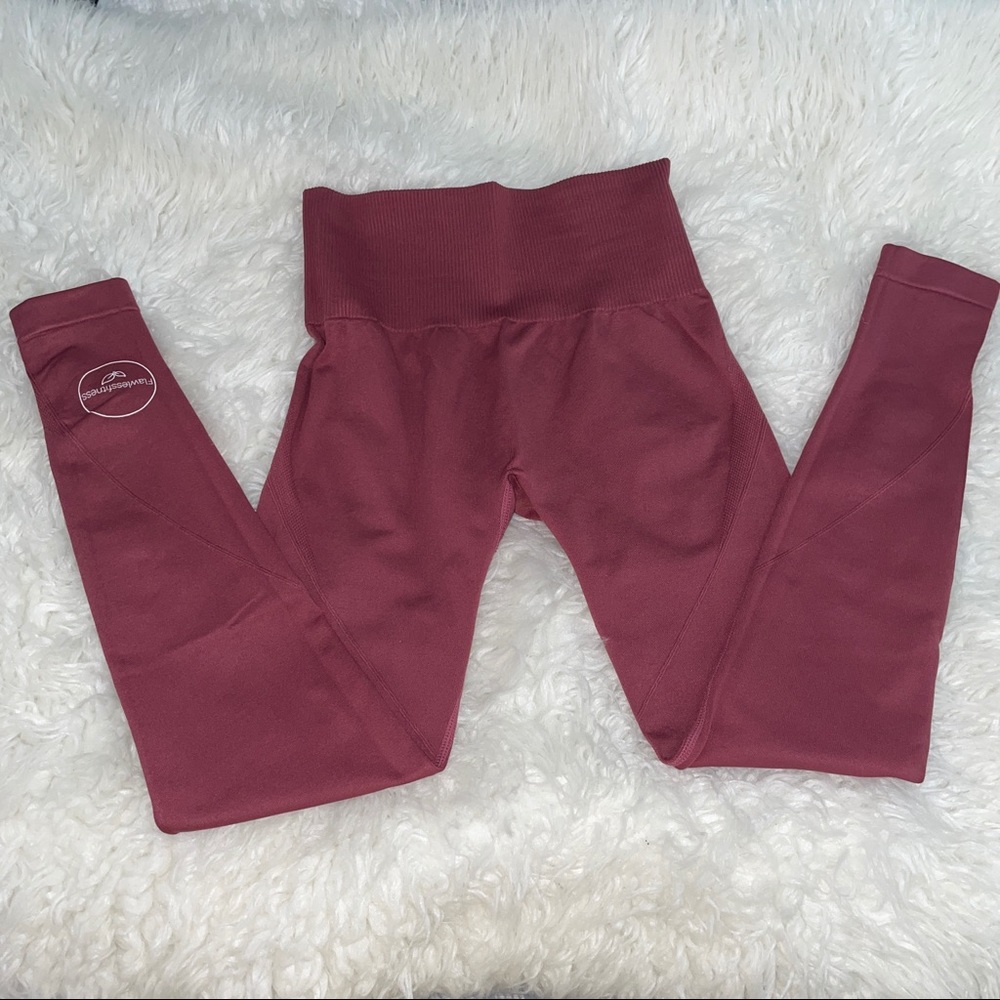 Active Wear Set - Picture 2 of 8